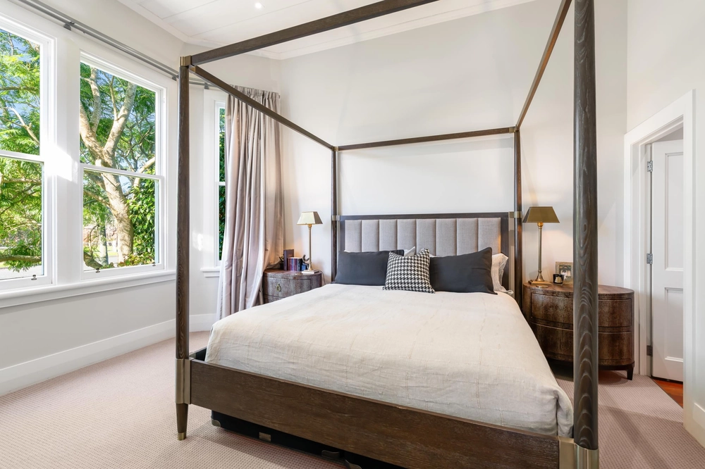 Photos of 107 Rolleston Street