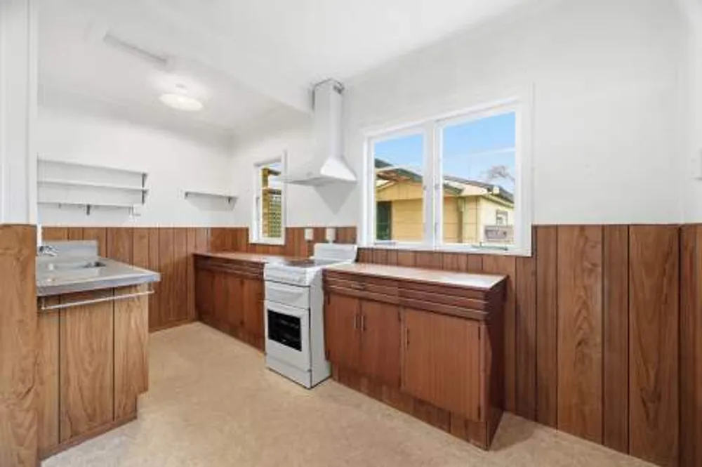 Photos of 25 Russell Road