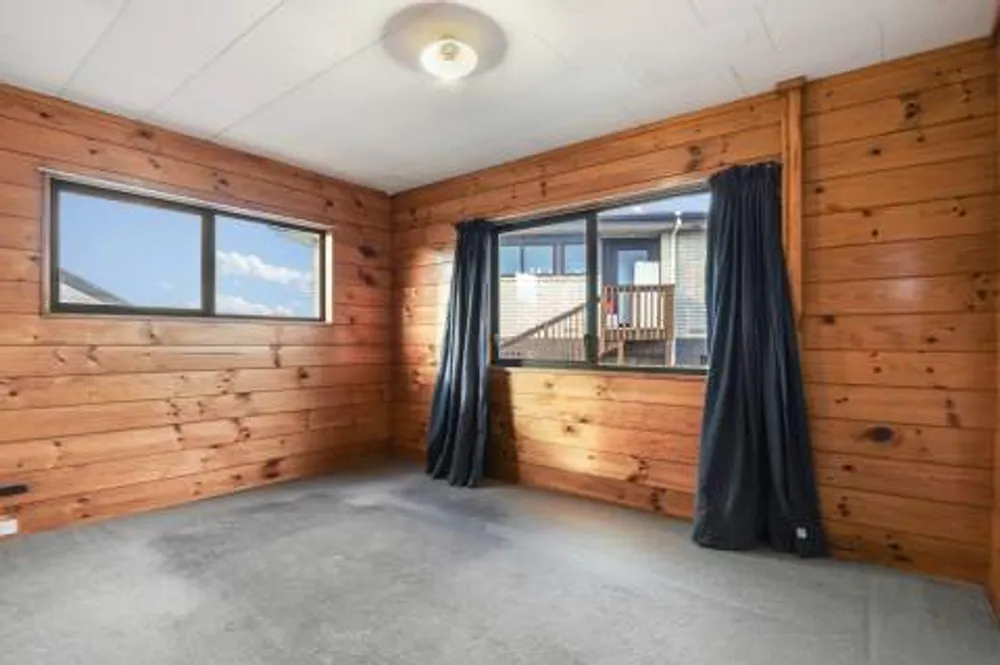 Photos of 48 Neri Crescent
