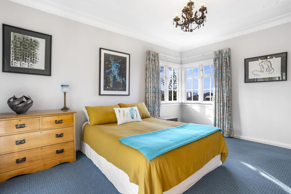 Photos of 8 Neidpath Road