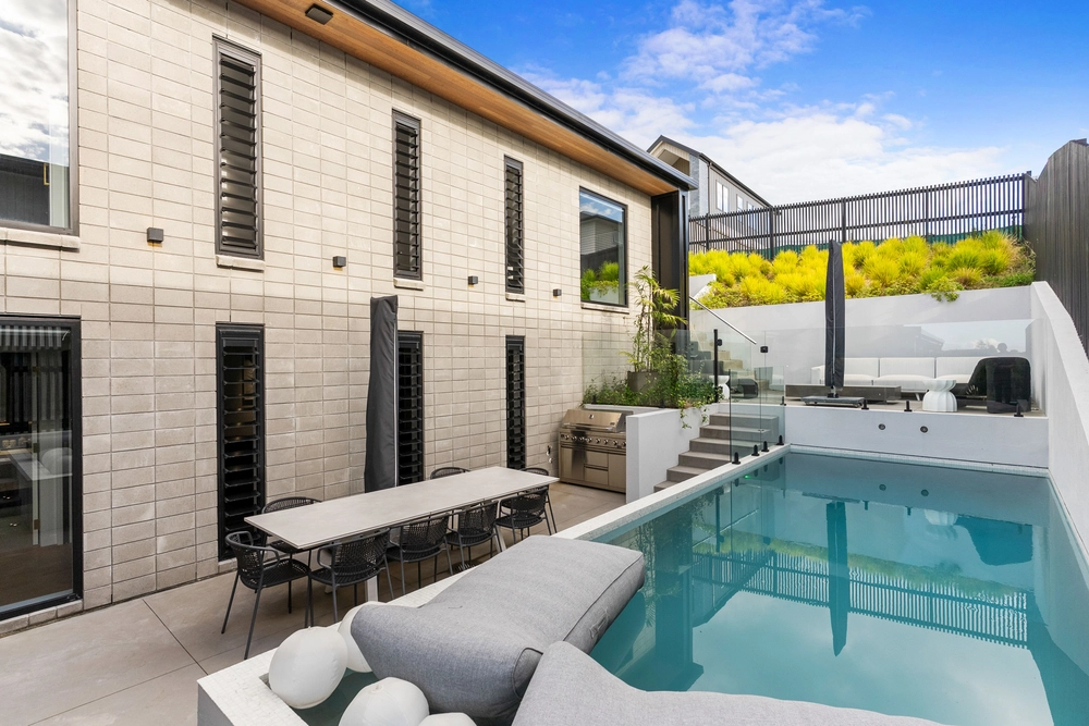 Photos of 12 Grand Ridge Avenue
