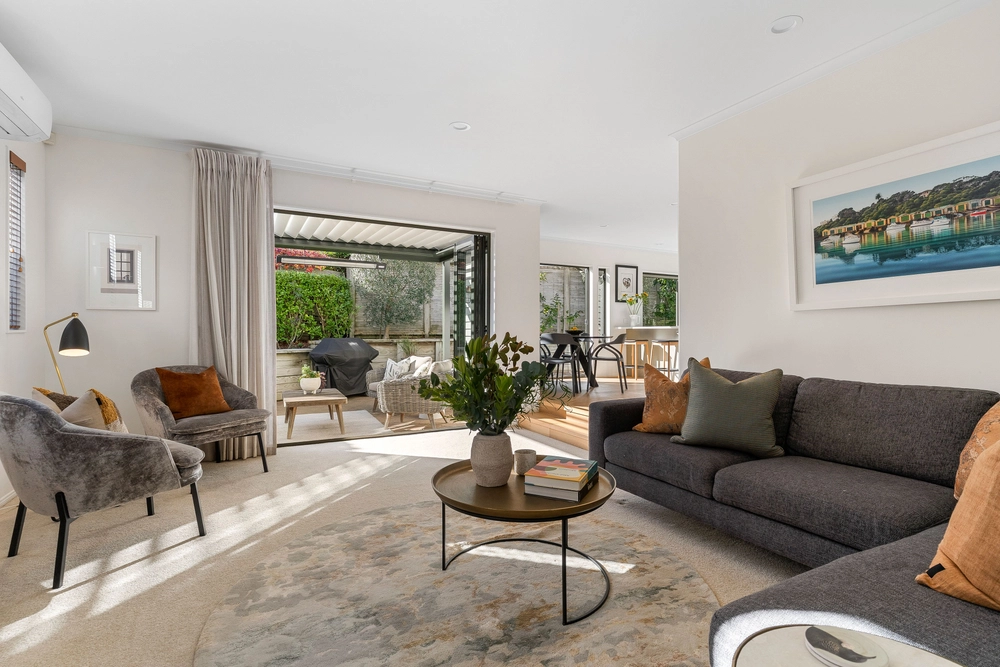 Photos of 12A Appleyard Crescent