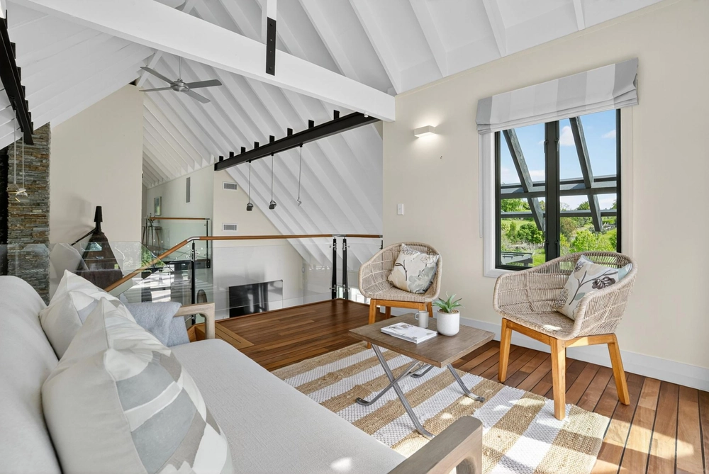 Photos of 333 Tuhimata Road