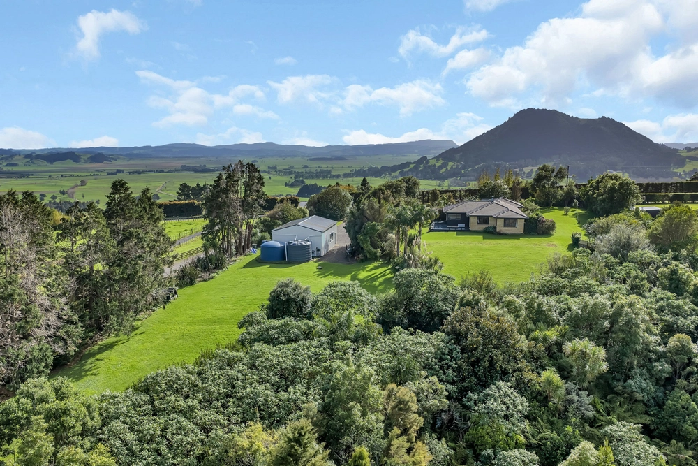 Photos of 431 Apotu Road