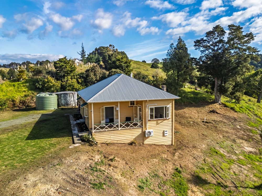 Photos of 544 West Coast Road
