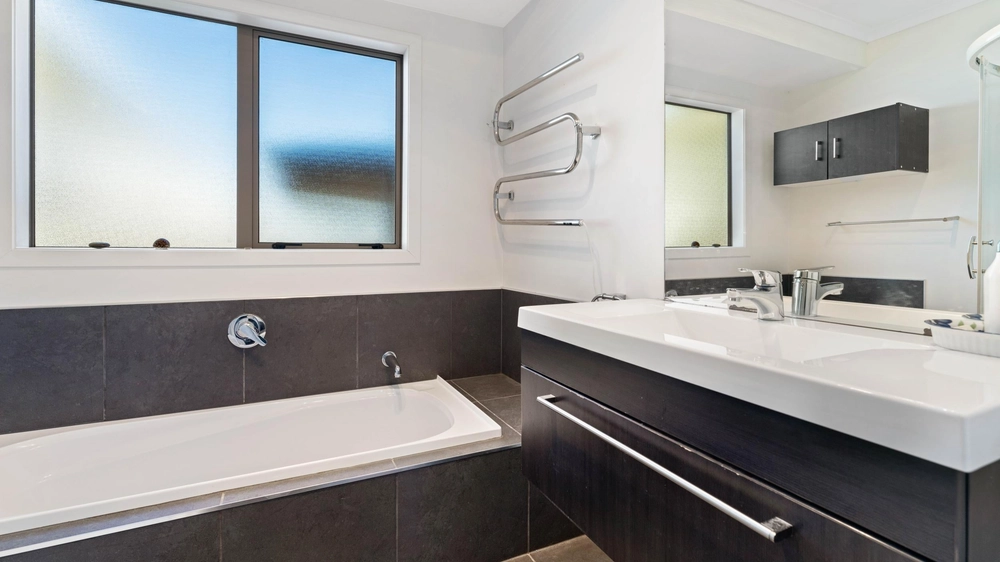 Photos of 1522 Kaiaua Road