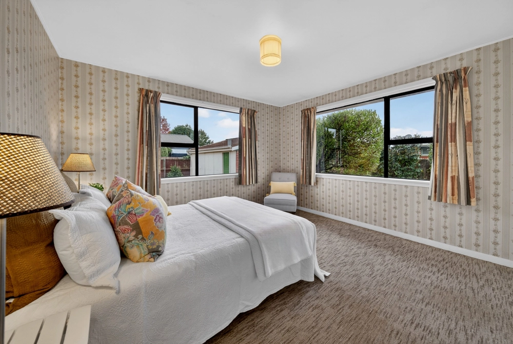Photos of 70 Toorak Avenue