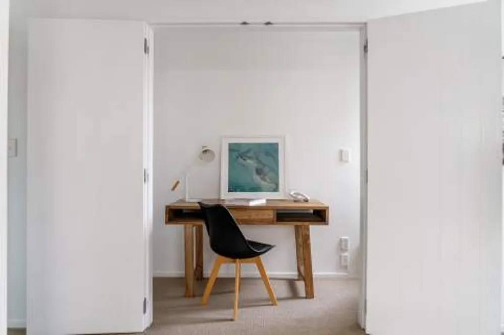 Photos of 657 Gloucester Road