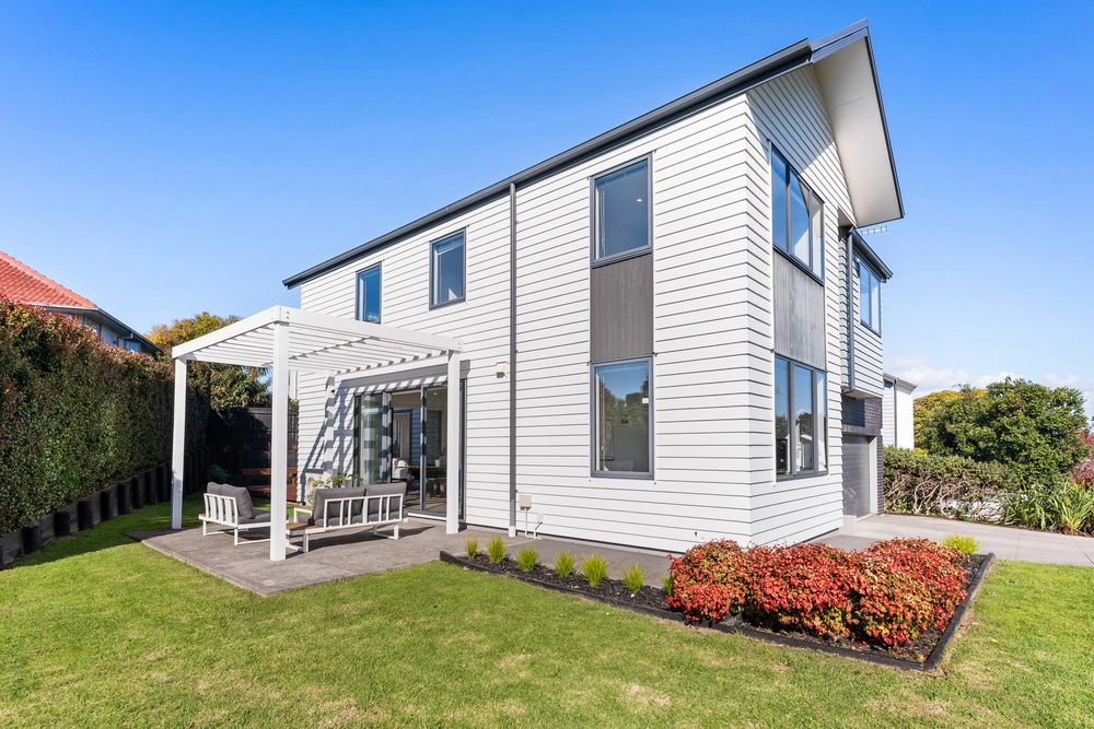 Photos of 16 Radcliffe Street