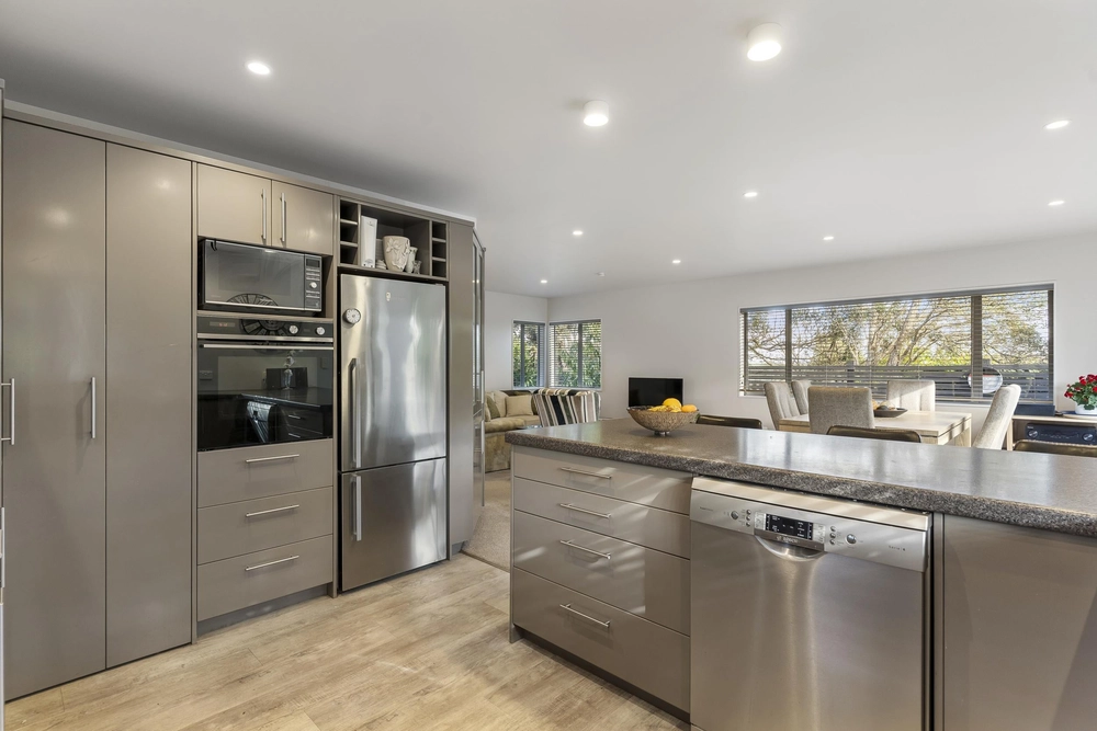 Photos of 44A Bleakhouse Road