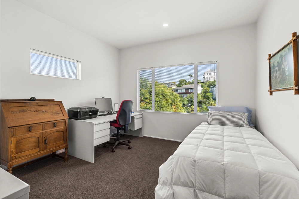 Photos of 132 Priestley Terrace