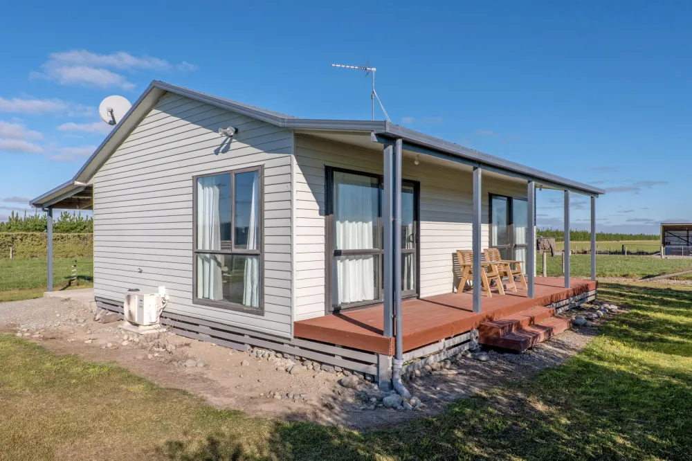 Photos of 1824 Pole Road