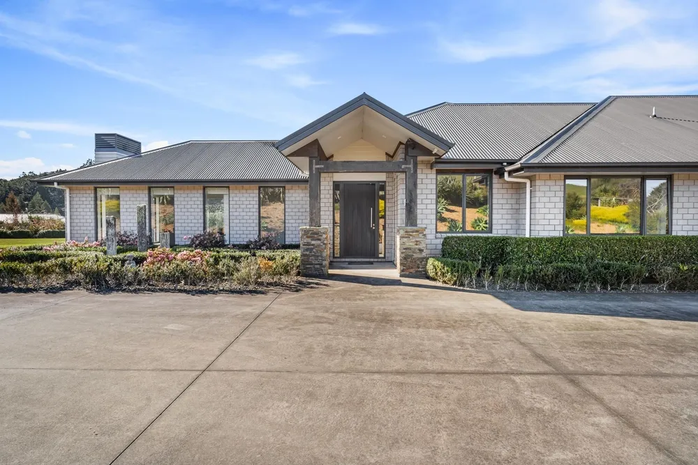 Photos of 246 Blackbridge Road