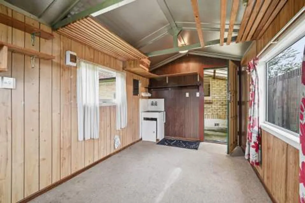 Photos of 25 Russell Road