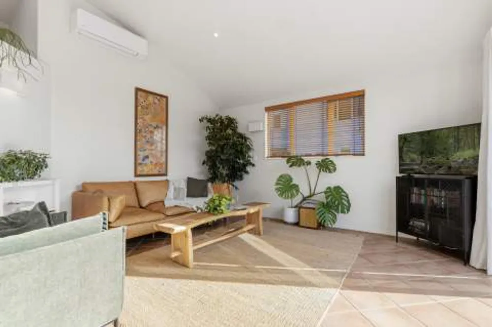 Photos of 1028A Papamoa Beach Road