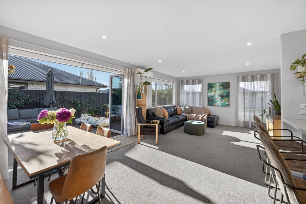 Photos of 9 Hillbourne Street