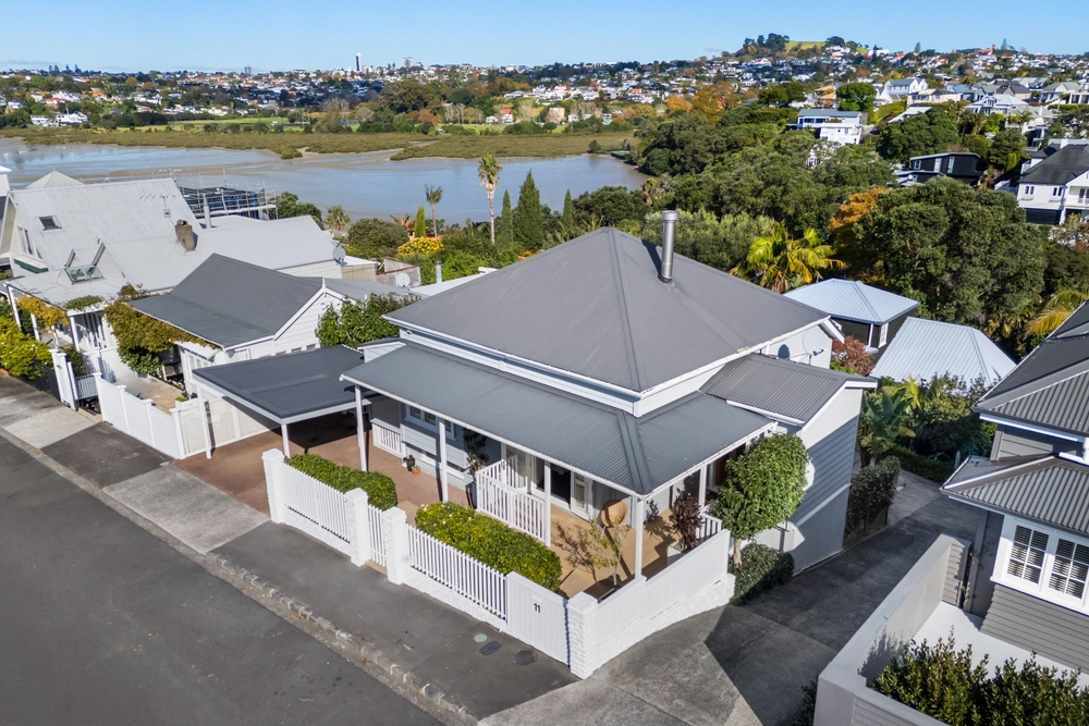 Photos of 11 Logan Terrace
