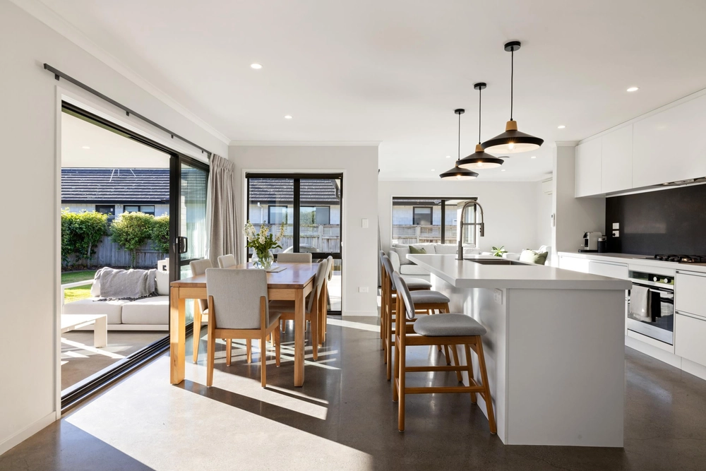 Photos of 23 Kingdon Street