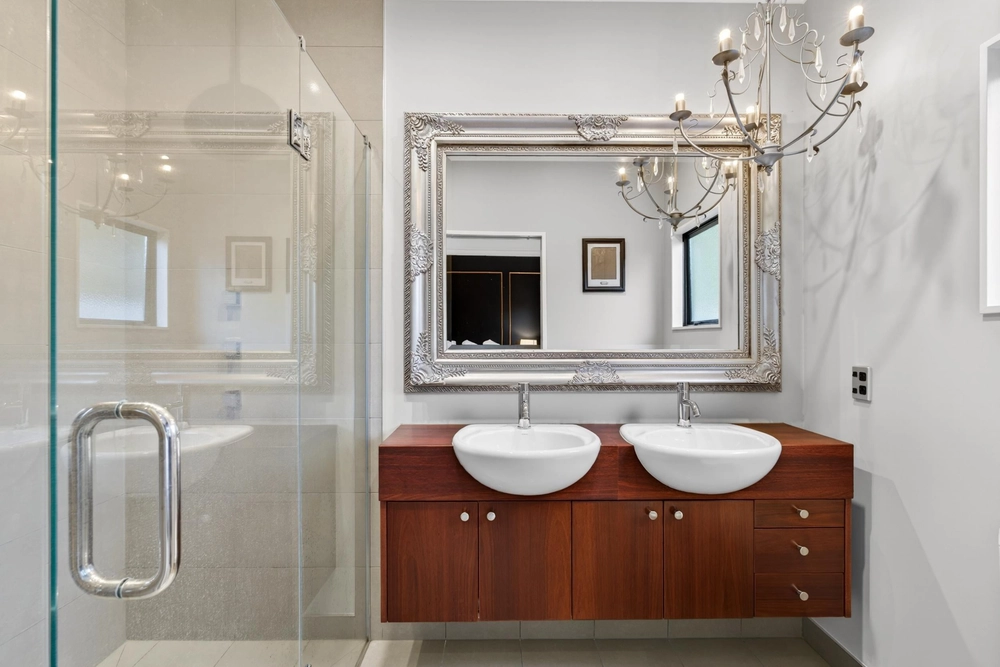 Photos of 621 York Street