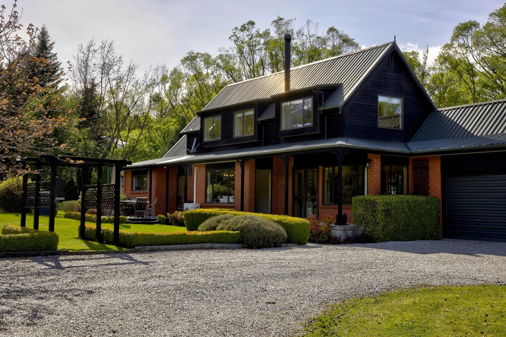 Photos of 353A Littles Road