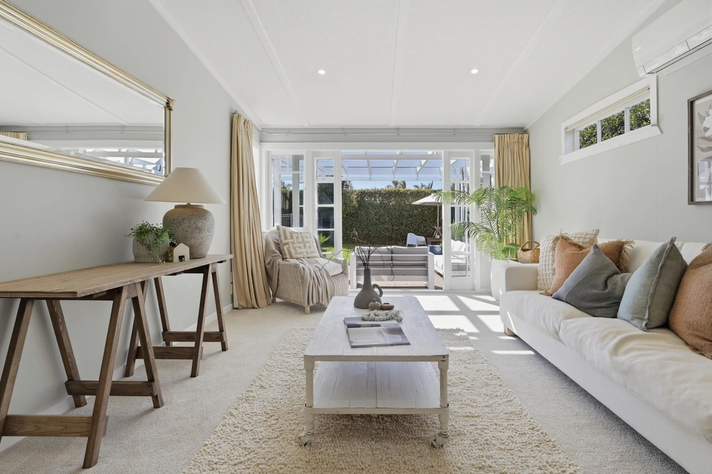 Photos of 9 Fourteenth Avenue