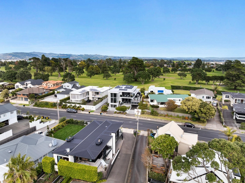 Photos of 171A Oceanbeach Road