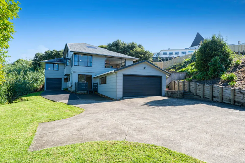 Photos of 5 Arkles Drive