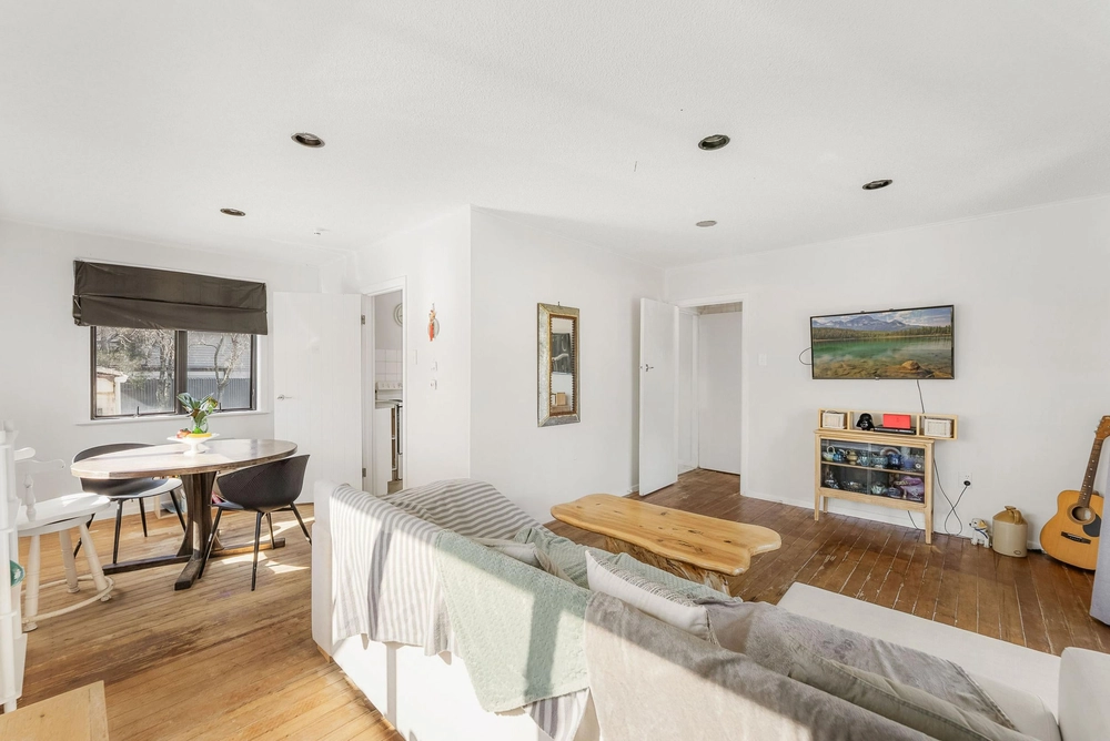 Photos of 49 Orkney Road