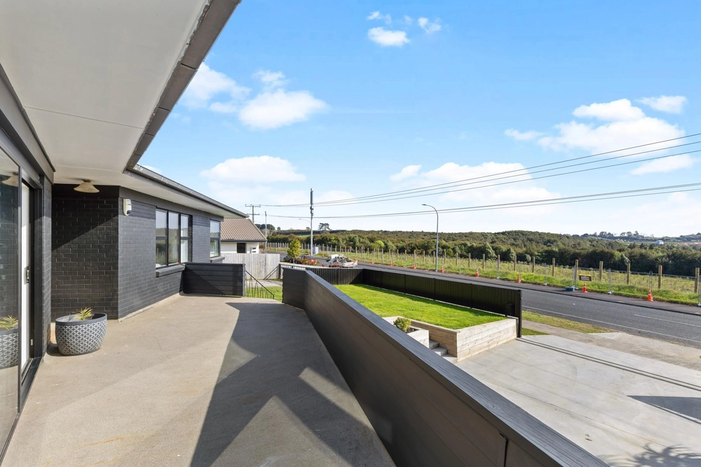 Photos of 121 Baverstock Road