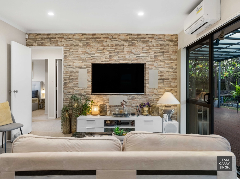 Photos of 12 Rushbury Place