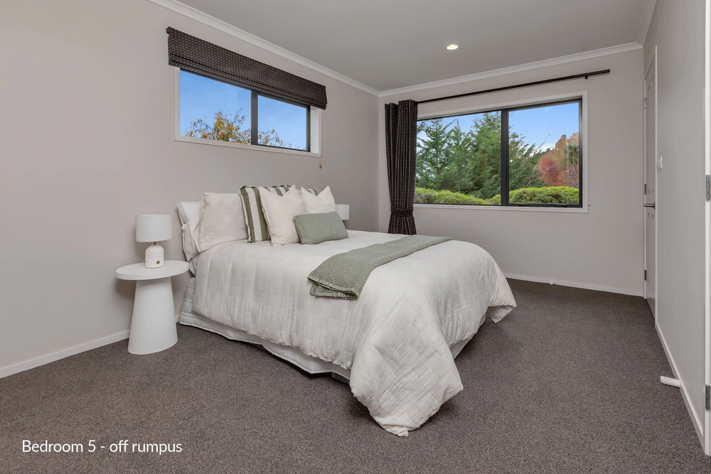 Photos of 43 Roydon Drive