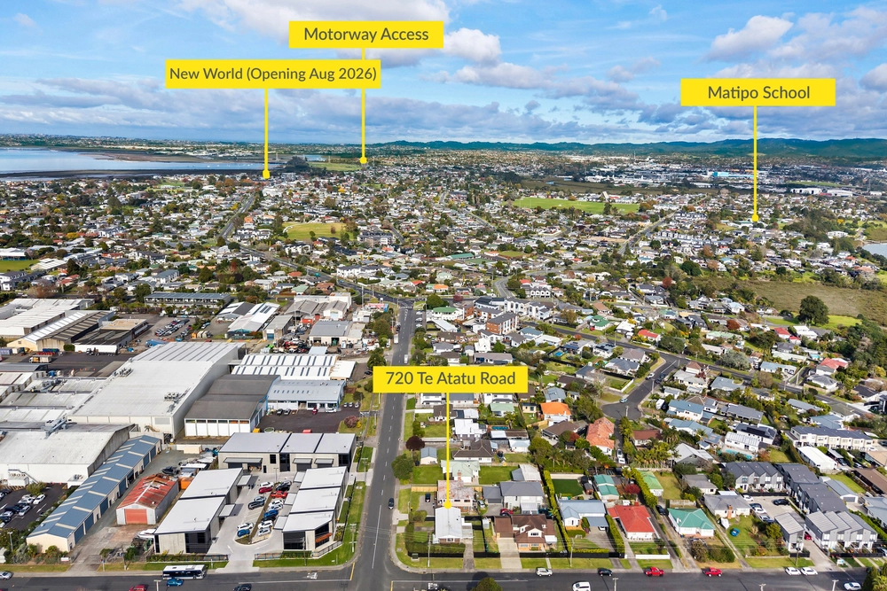 Photos of 720 Te Atatu Road