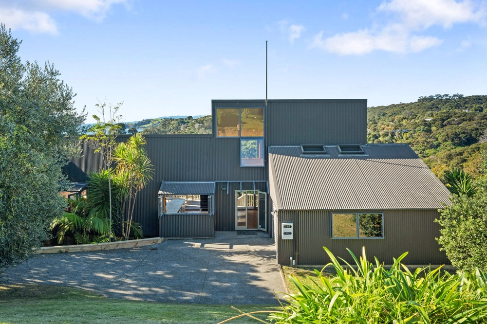 Photos of 31 Marine View Road