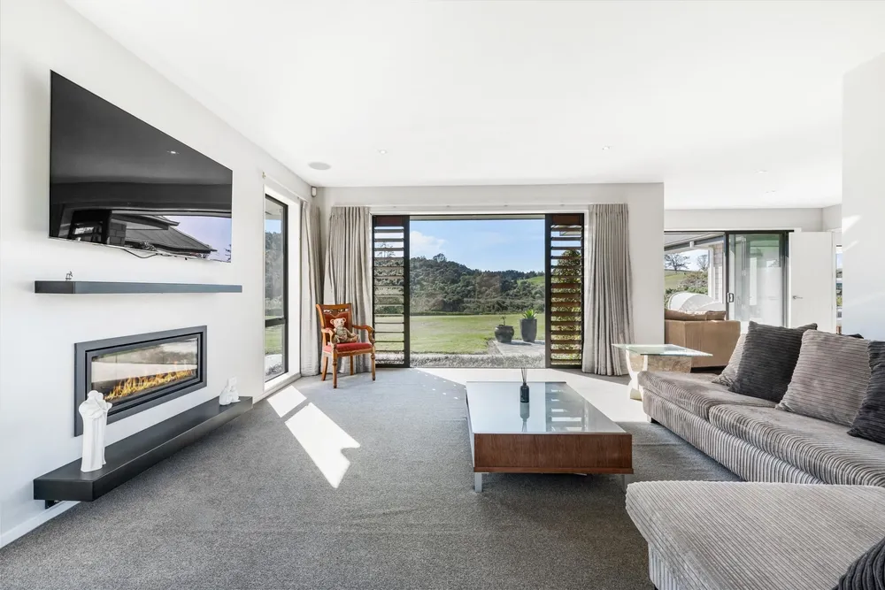 Photos of 246 Blackbridge Road