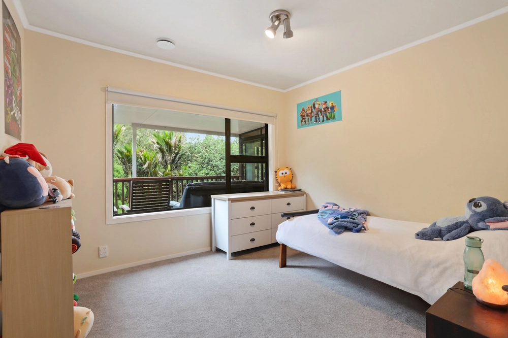 Photos of 54 Wood Bay Road