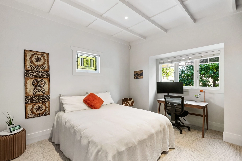 Photos of 46 Cumberland Avenue