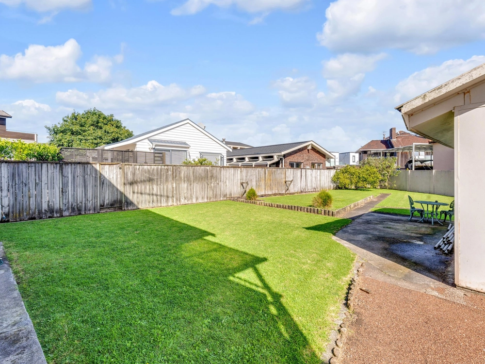 Photos of 3 Hattaway Avenue