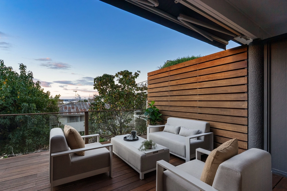 Photos of 2/10 St Georges Bay Road