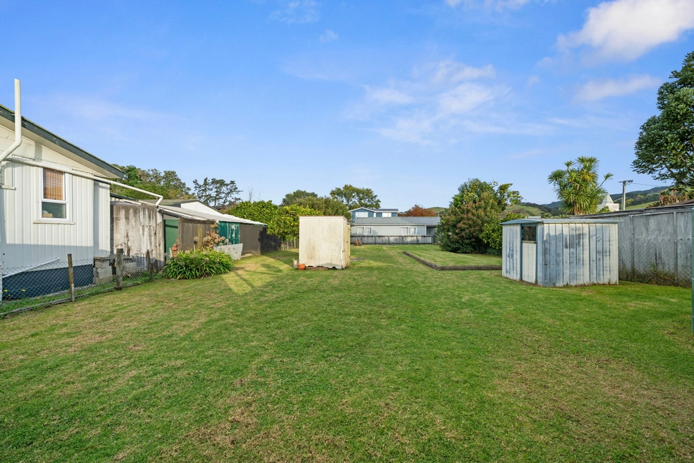 Photos of 2 Kawakawa Bay Coast Road