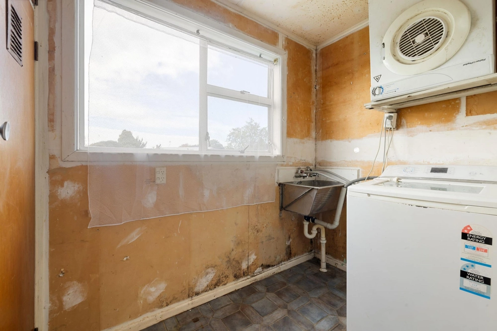 Photos of 63 Oakfield Crescent