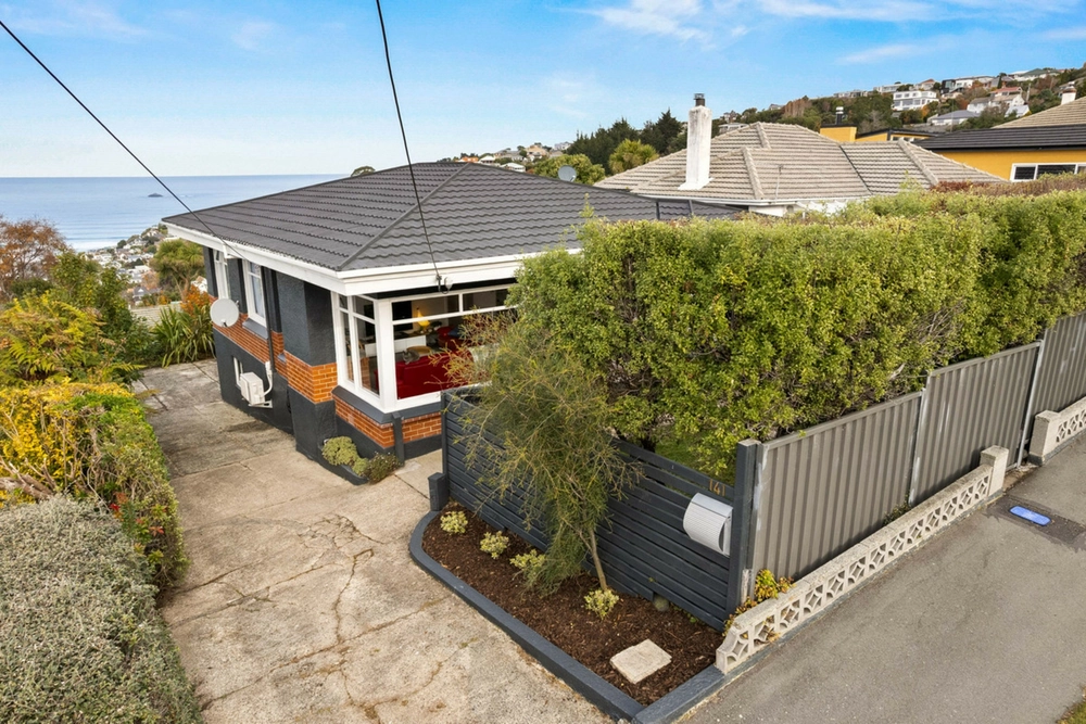 Photos of 141 Easther Crescent