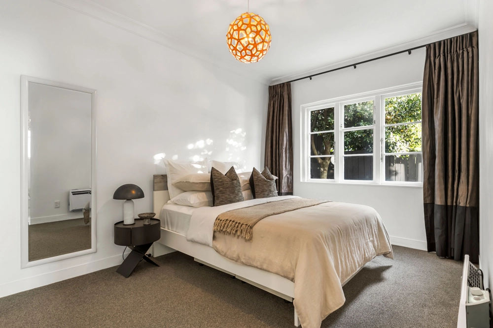 Photos of 2/10 St Georges Bay Road