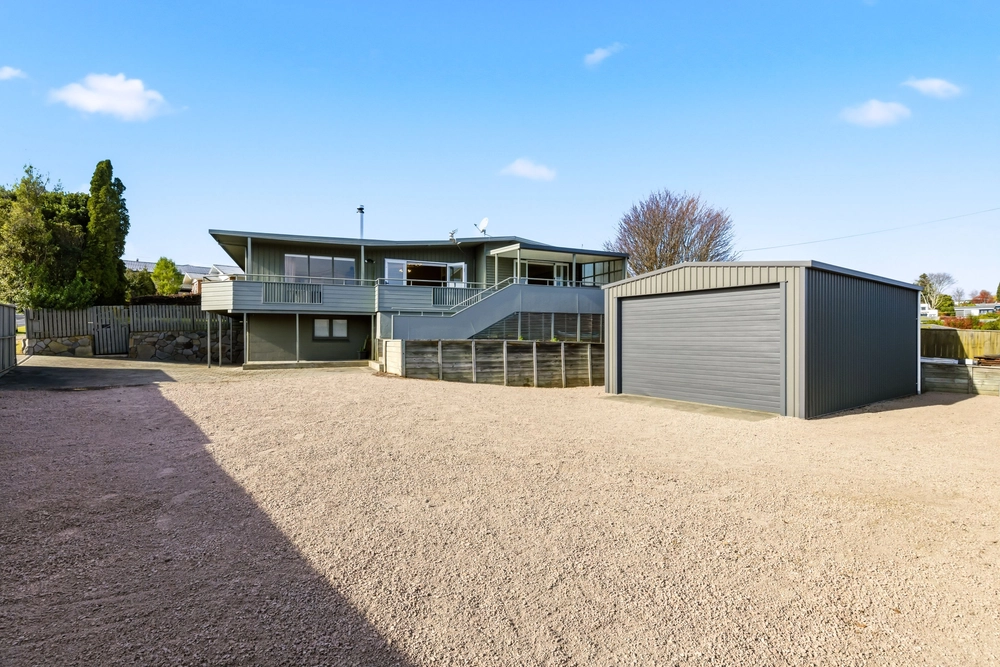 Photos of 42 Ngamotu Road