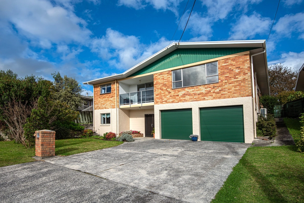 Photos of 16 Sorrento Street