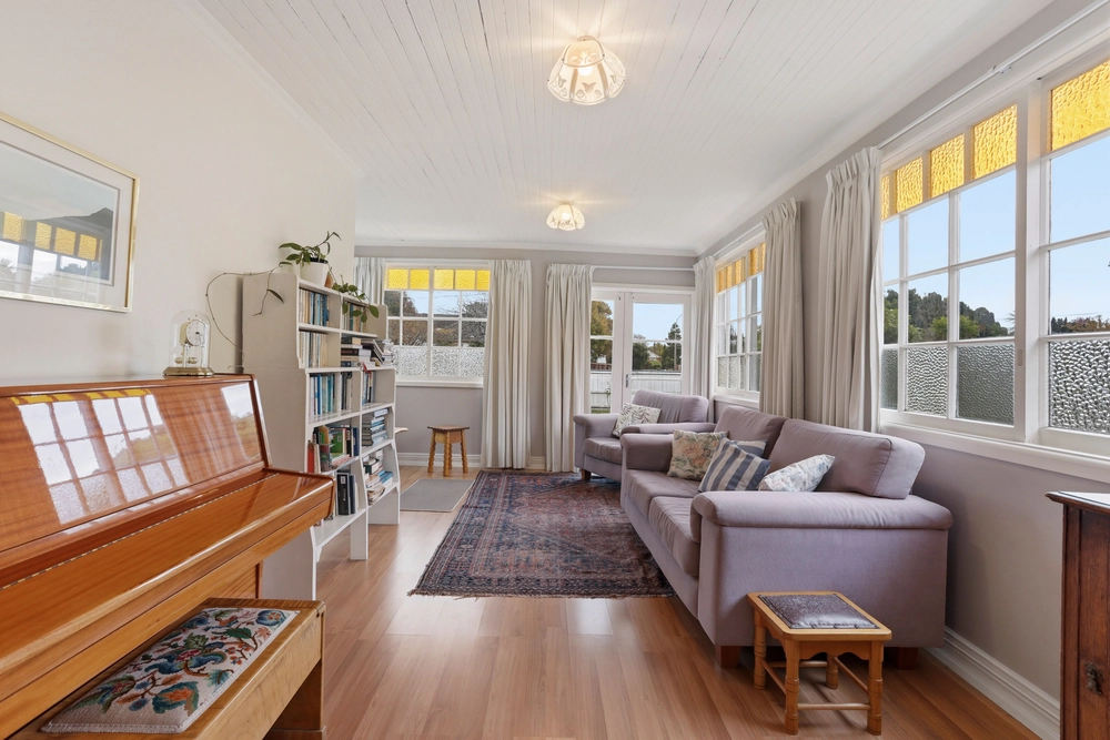 Photos of 47 Pitcairn Crescent