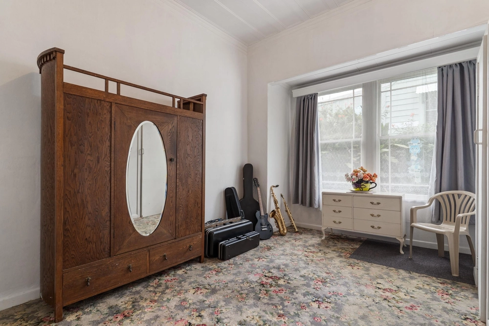Photos of 11 Stratford Street
