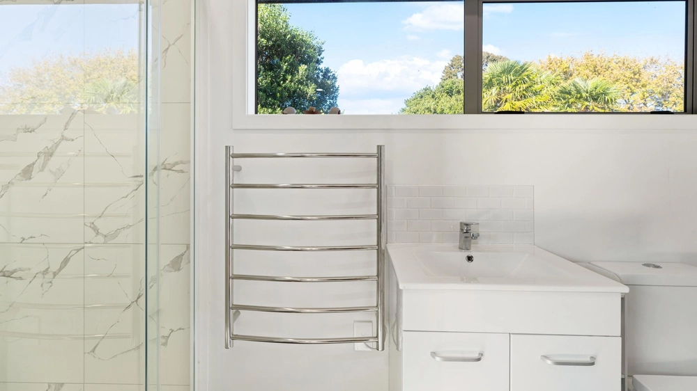 Photos of 1522 Kaiaua Road