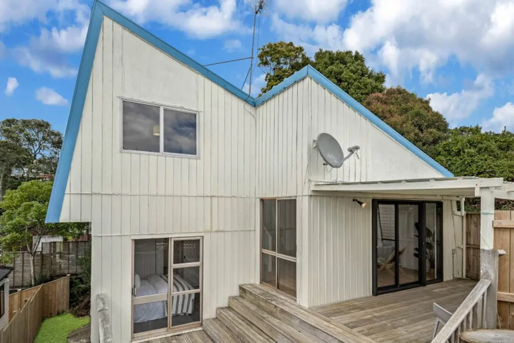 Photos of 17 Glenwood Avenue