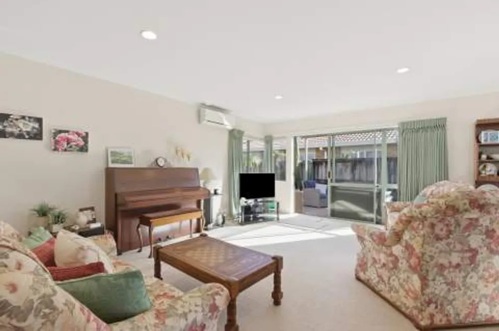 Photos of 8 Webb Place