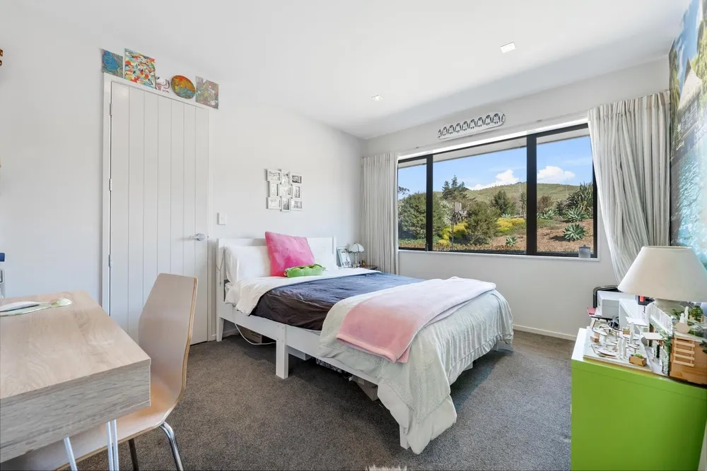 Photos of 246 Blackbridge Road